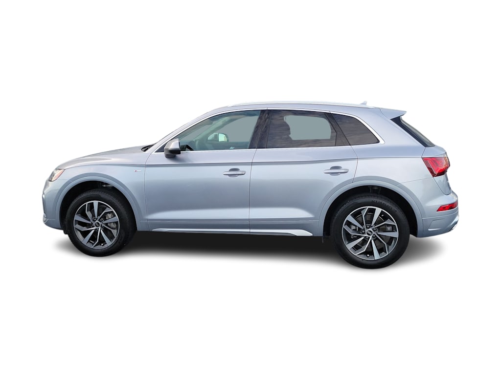 Thumbnail: 2023 Audi Q5 - 3