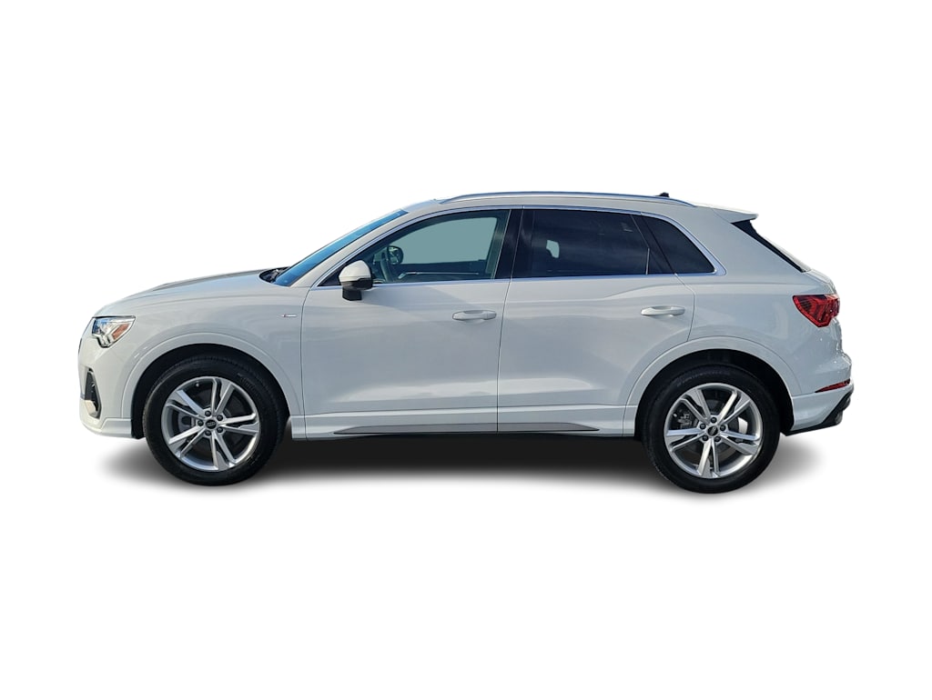 Thumbnail: 2023 Audi Q3 - 3
