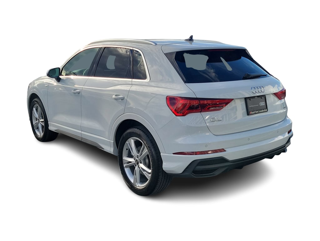 Thumbnail: 2023 Audi Q3 - 4