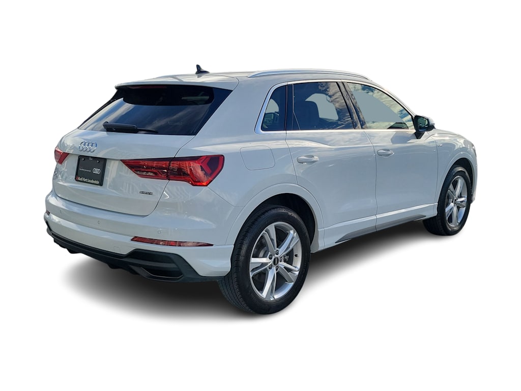 Thumbnail: 2023 Audi Q3 - 21
