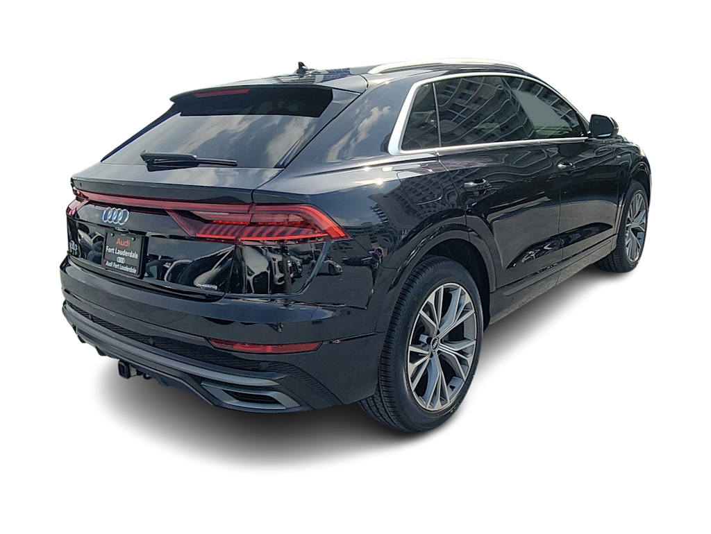 Thumbnail: 2021 Audi Q8 - 21
