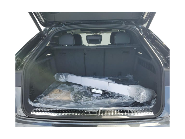 Thumbnail: 2025 Audi Q8 - 18