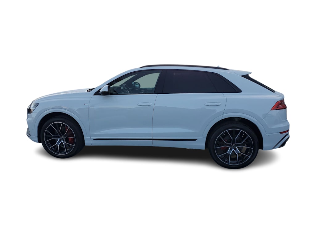 Thumbnail: 2023 Audi Q8 - 3
