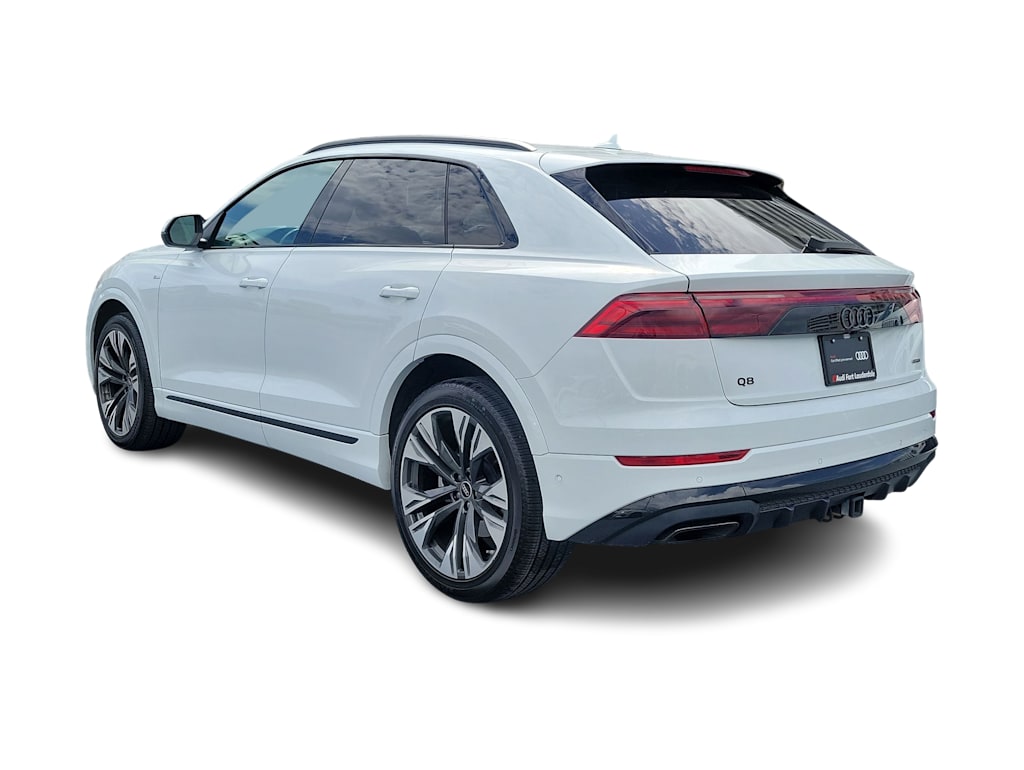 Thumbnail: 2025 Audi Q8 - 4