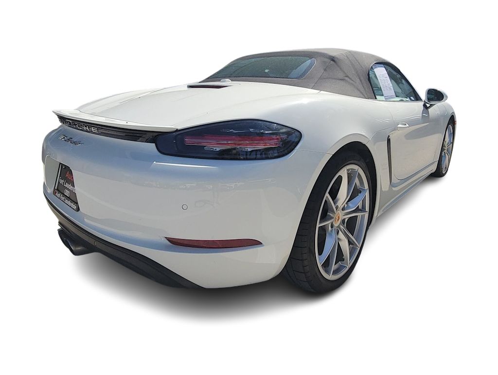 Thumbnail: 2021 Porsche 718 Boxster - 17