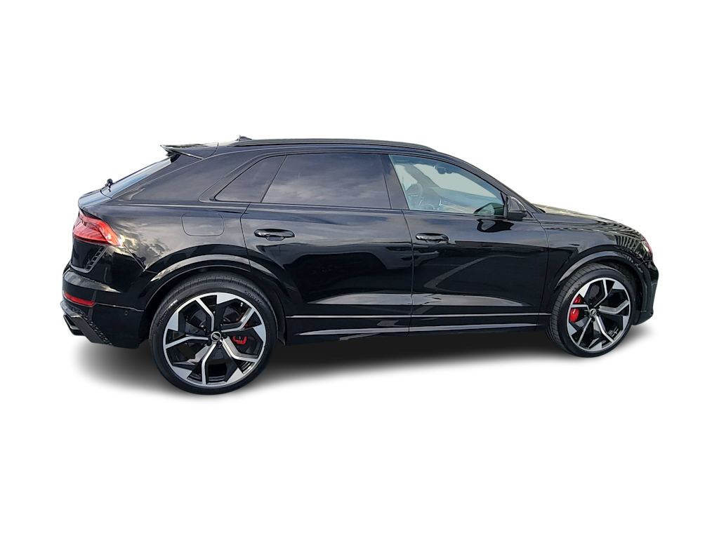 Thumbnail: 2022 Audi RS Q8 - 21