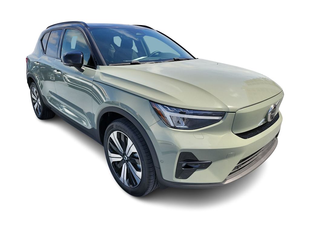 Thumbnail: 2023 Volvo XC40 - 20