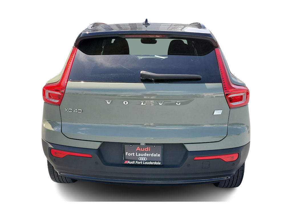 Thumbnail: 2023 Volvo XC40 - 5