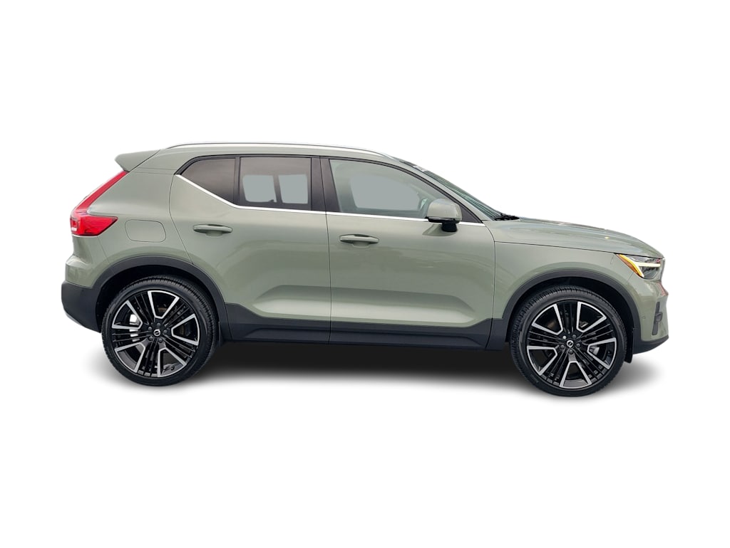 Thumbnail: 2024 Volvo XC40 - 18