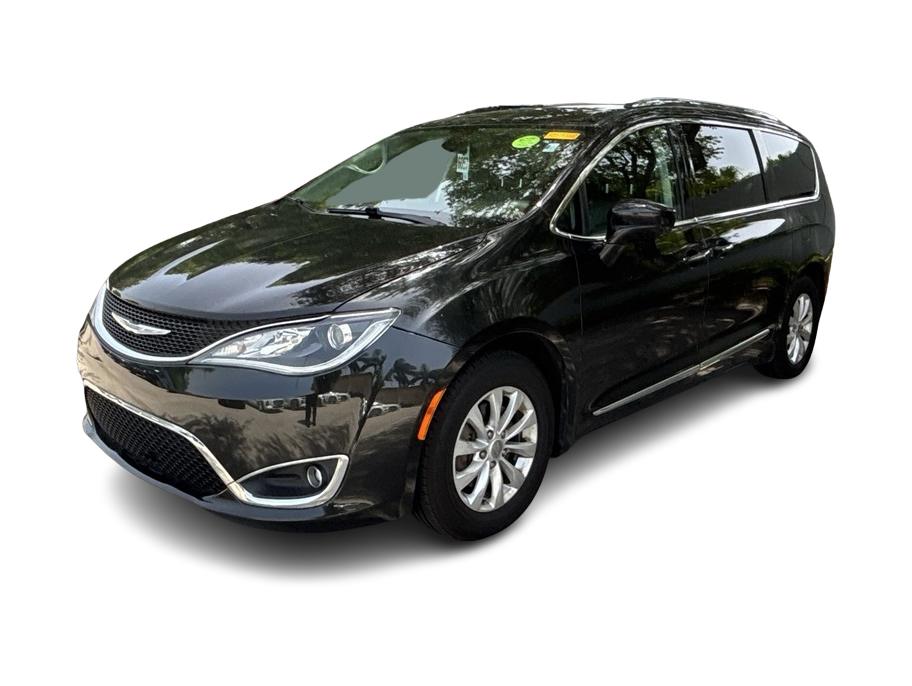 Used 2018 Chrysler Pacifica Touring L with VIN 2C4RC1BGXJR124119 for sale in Casper, WY