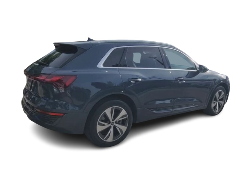 Thumbnail: 2024 Audi Q8 e-tron - 23