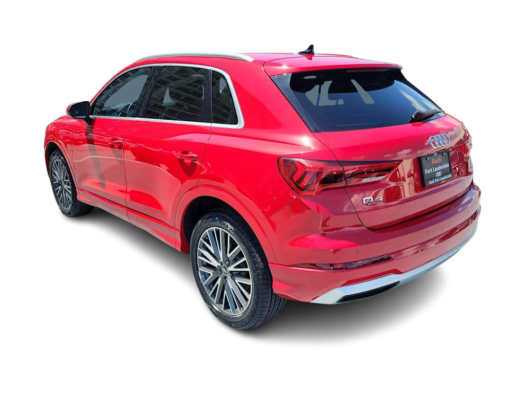 Thumbnail: 2021 Audi Q3 - 4