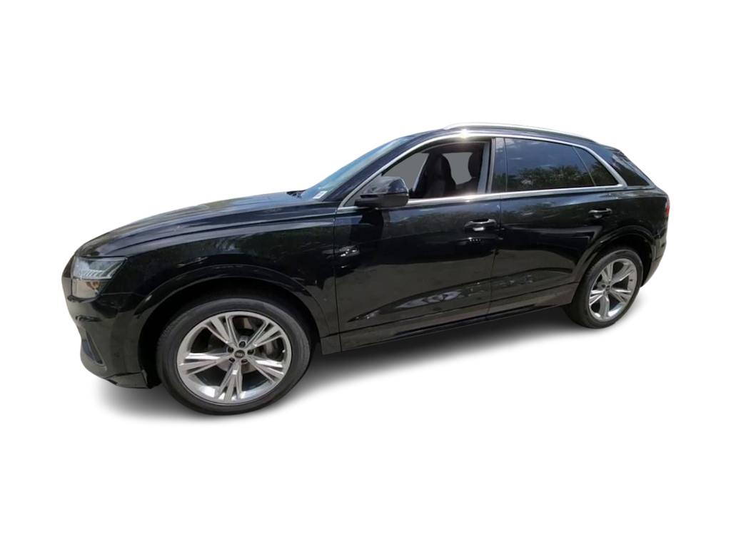 Thumbnail: 2023 Audi Q8 - 2