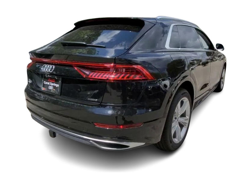 Thumbnail: 2023 Audi Q8 - 10