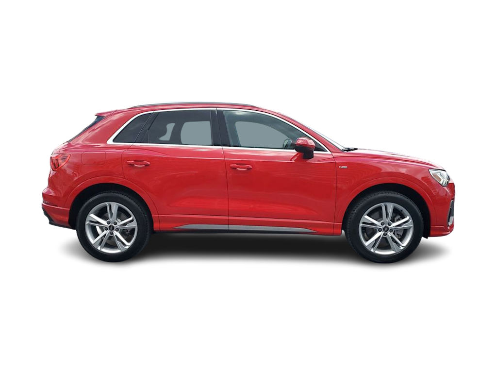 Thumbnail: 2023 Audi Q3 - 21