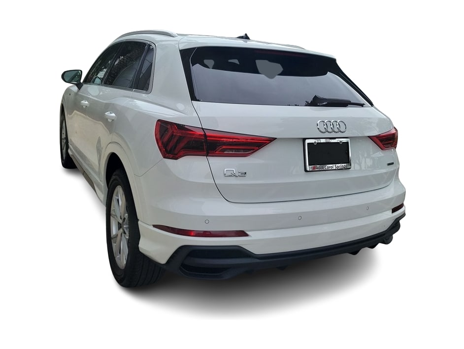 Thumbnail: 2023 Audi Q3 - 4