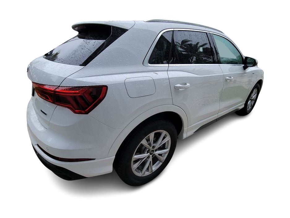 Thumbnail: 2023 Audi Q3 - 22