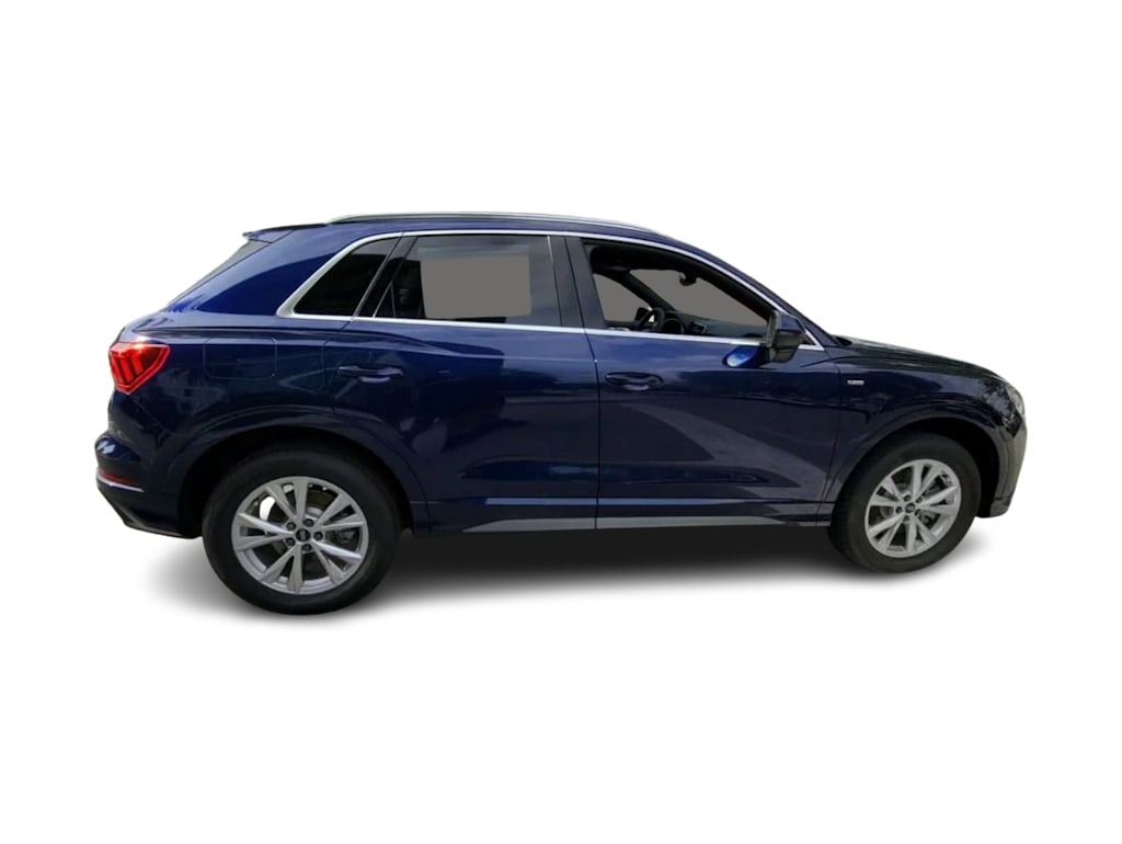 Thumbnail: 2023 Audi Q3 - 7