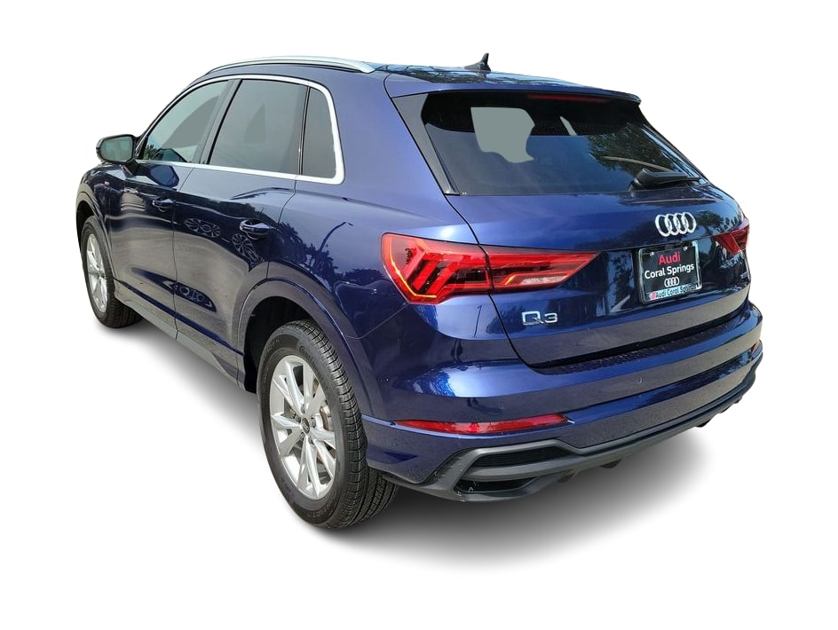 Thumbnail: 2023 Audi Q3 - 4