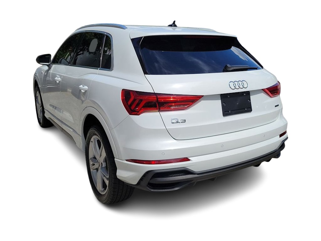 Thumbnail: 2023 Audi Q3 - 4