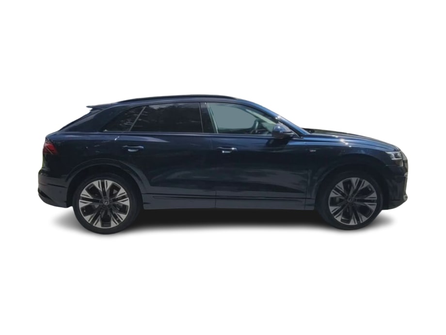 Thumbnail: 2026 Audi Q8 - 24