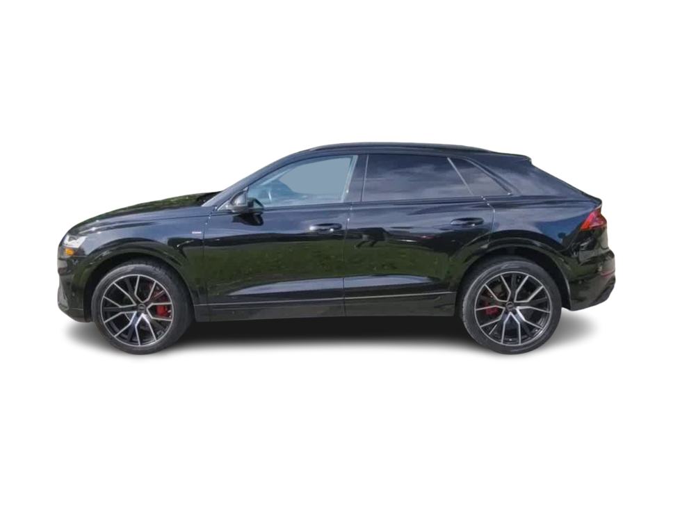 Thumbnail: 2022 Audi Q8 - 3
