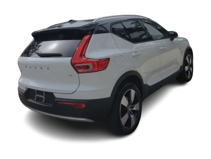 Thumbnail: 2020 Volvo XC40 - 24