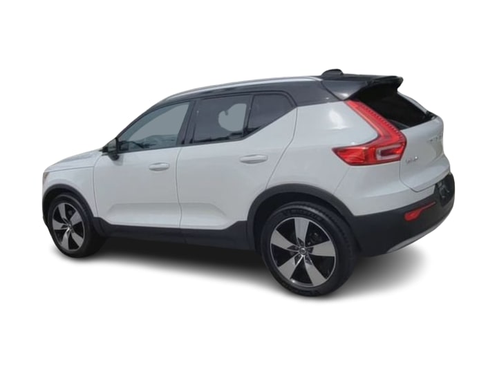 Thumbnail: 2020 Volvo XC40 - 23