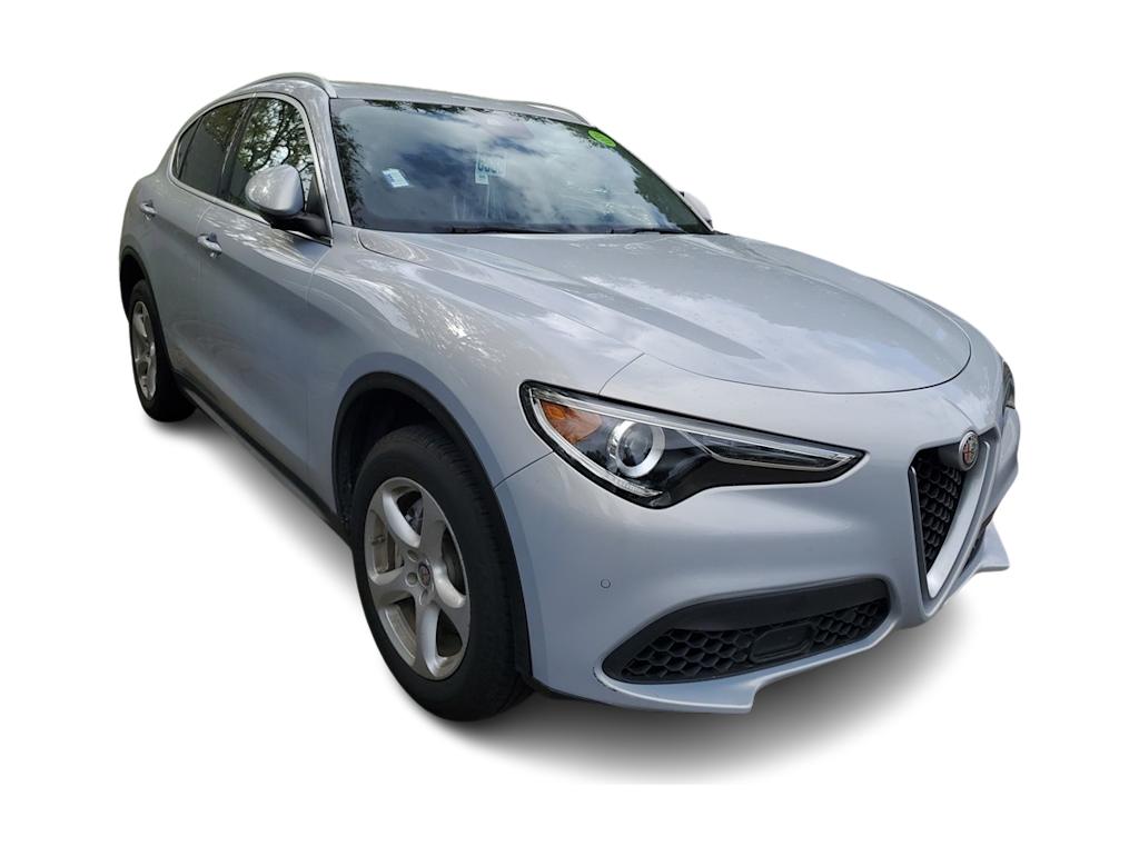 2020 Alfa Romeo Stelvio Base 13