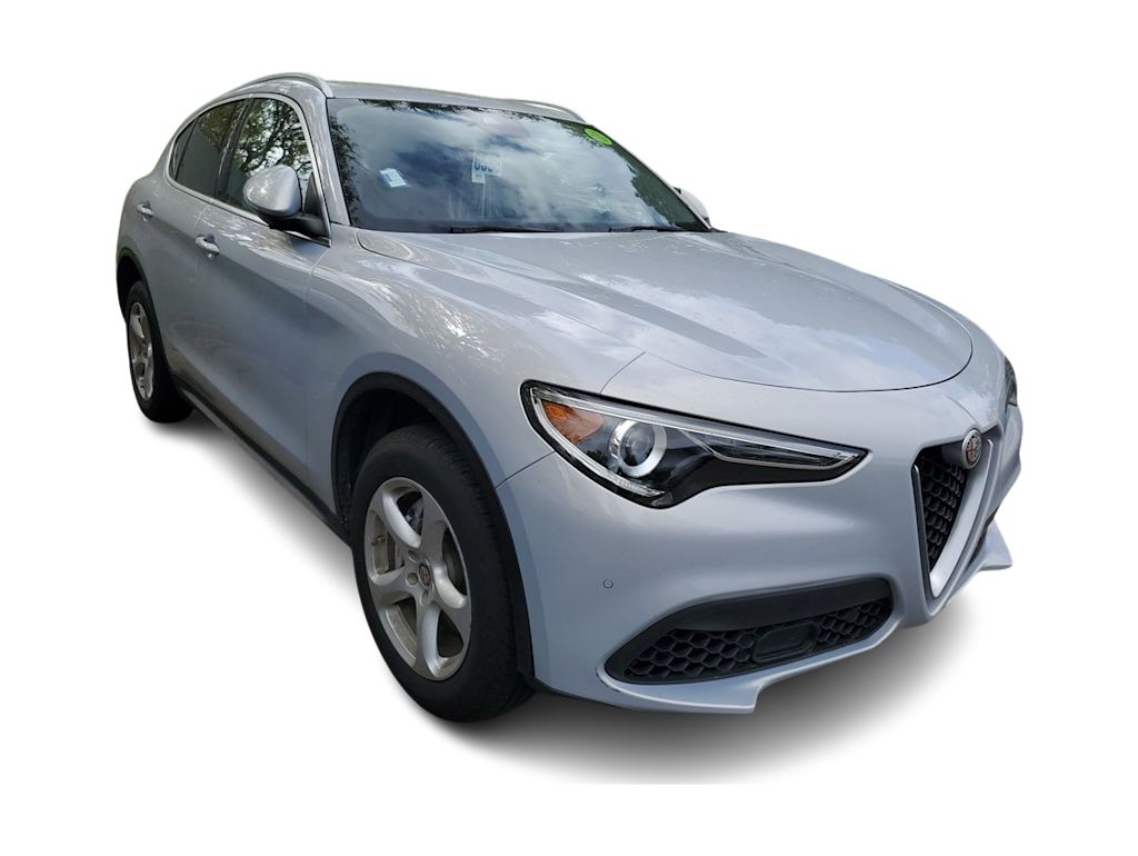 2020 Alfa Romeo Stelvio Base 14