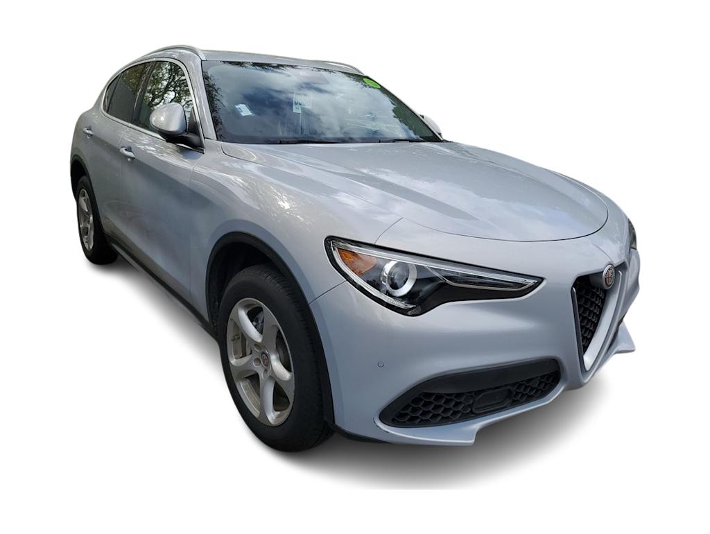 2020 Alfa Romeo Stelvio Base 11