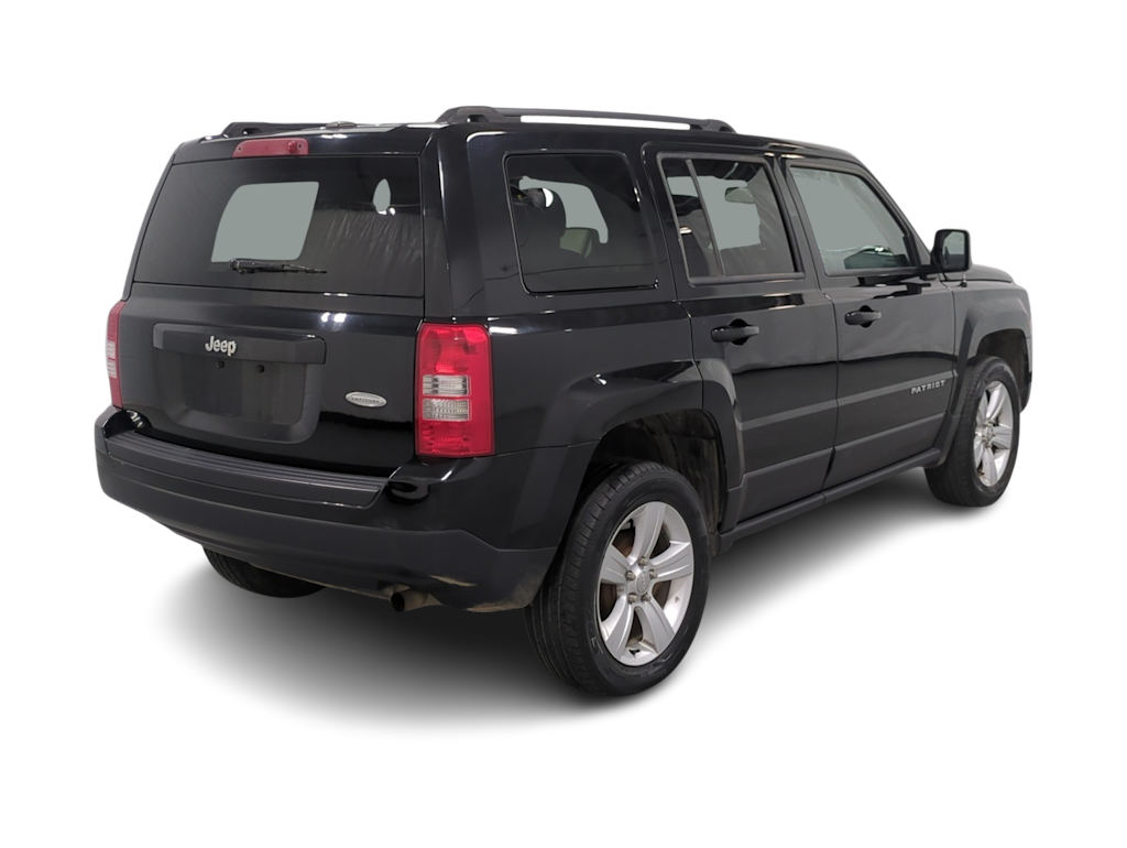Thumbnail: 2016 Jeep Patriot - 21