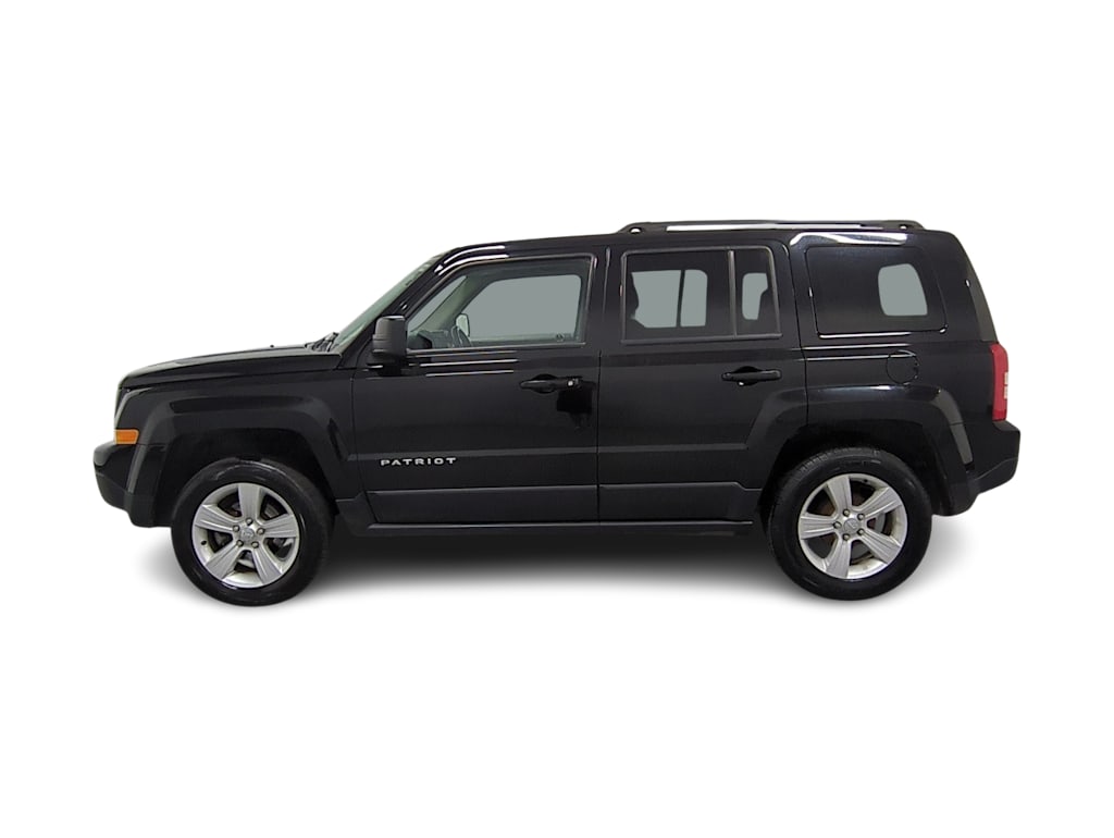 Thumbnail: 2016 Jeep Patriot - 3