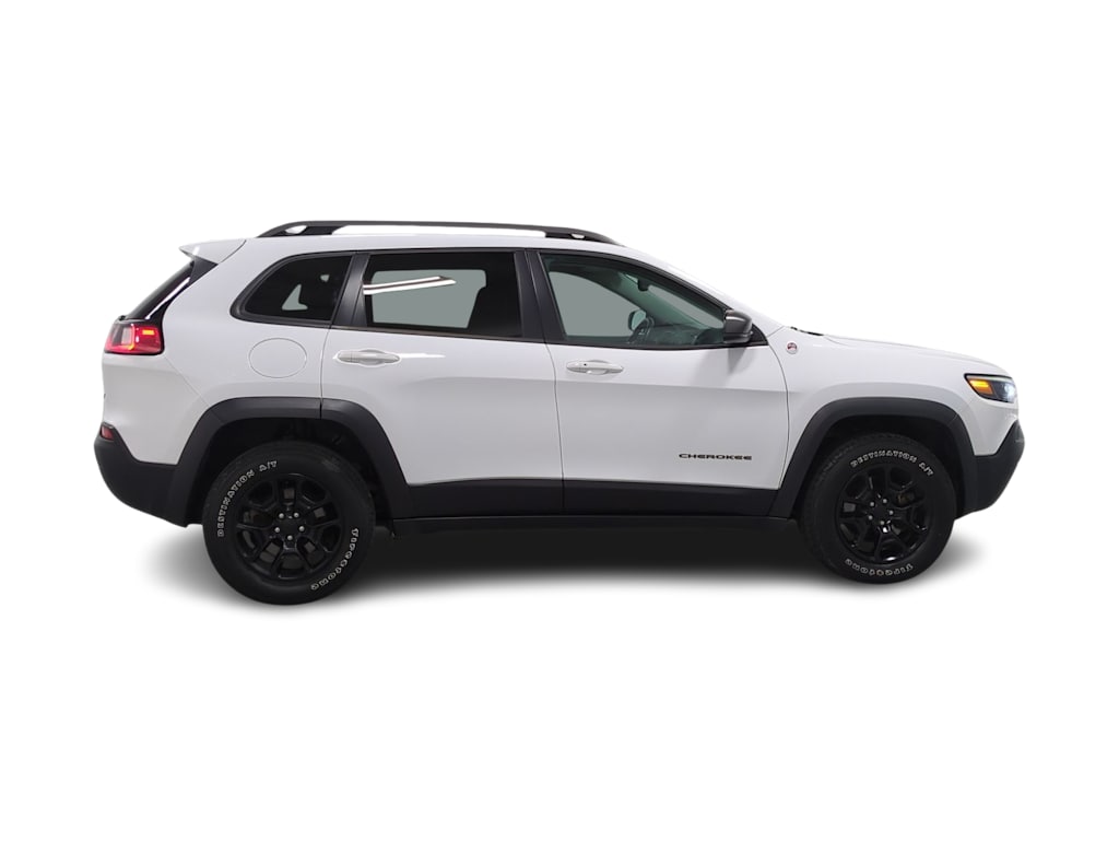 Thumbnail: 2019 Jeep Cherokee - 23