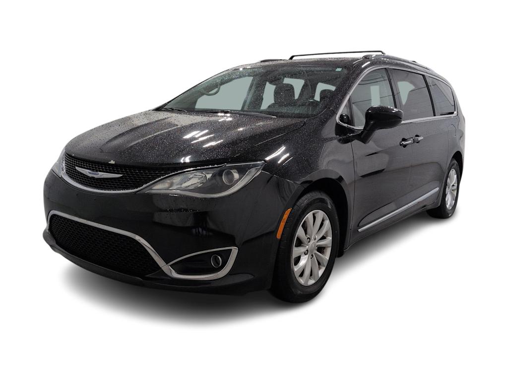 Thumbnail: 2019 Chrysler Pacifica - 21