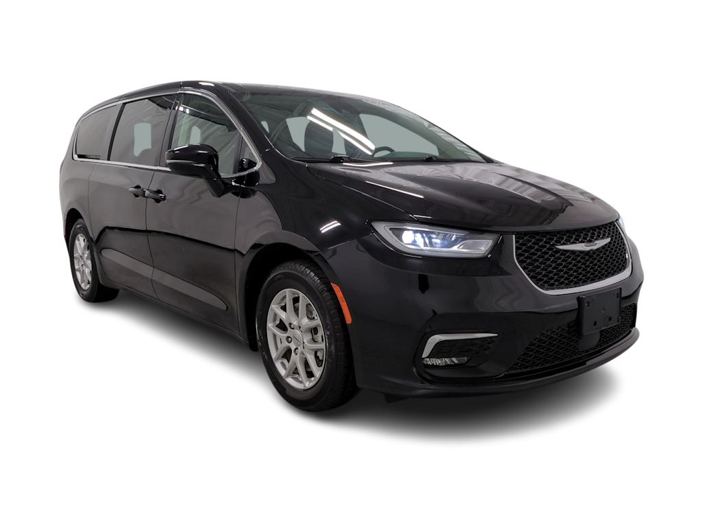 Thumbnail: 2024 Chrysler Pacifica - 20