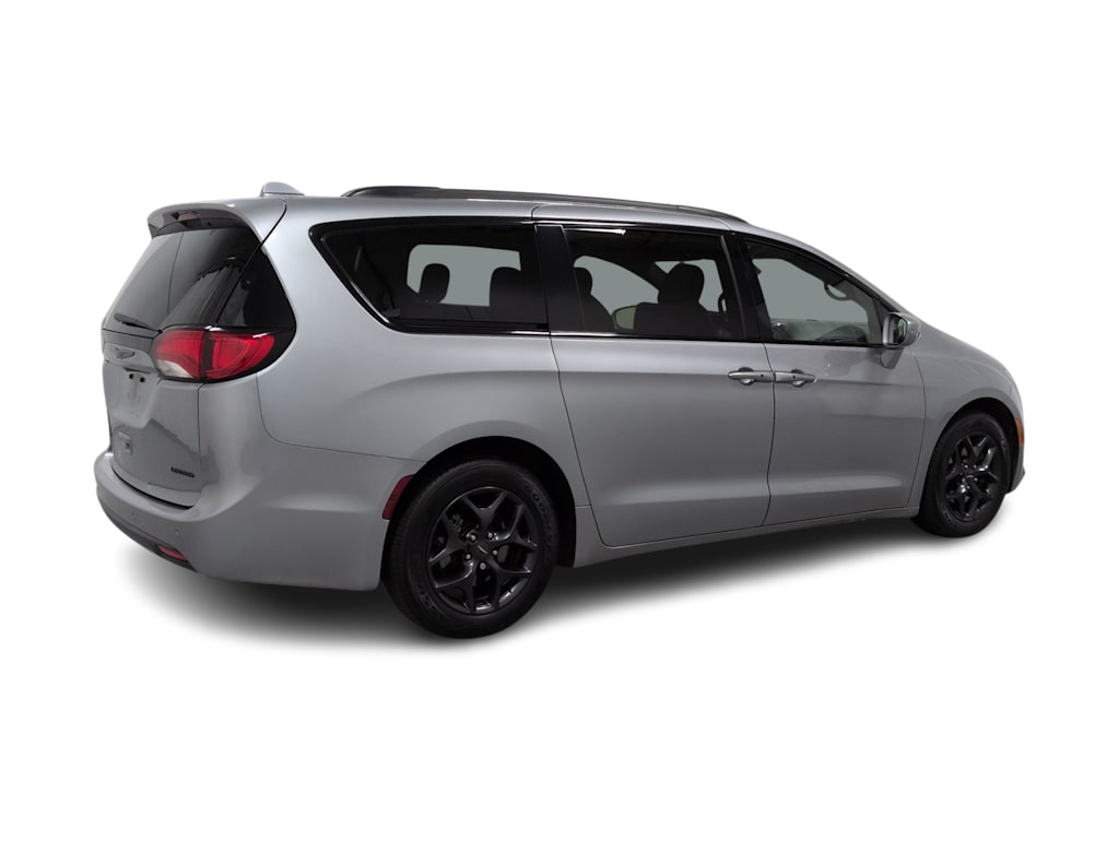 Thumbnail: 2020 Chrysler Pacifica - 21