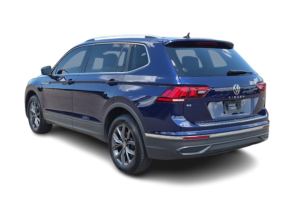 Thumbnail: 2022 Volkswagen Tiguan - 4