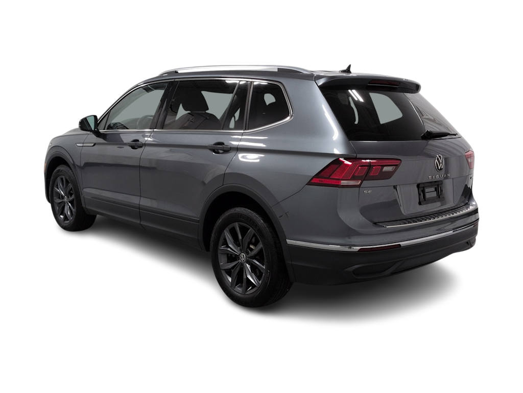 Thumbnail: 2022 Volkswagen Tiguan - 4