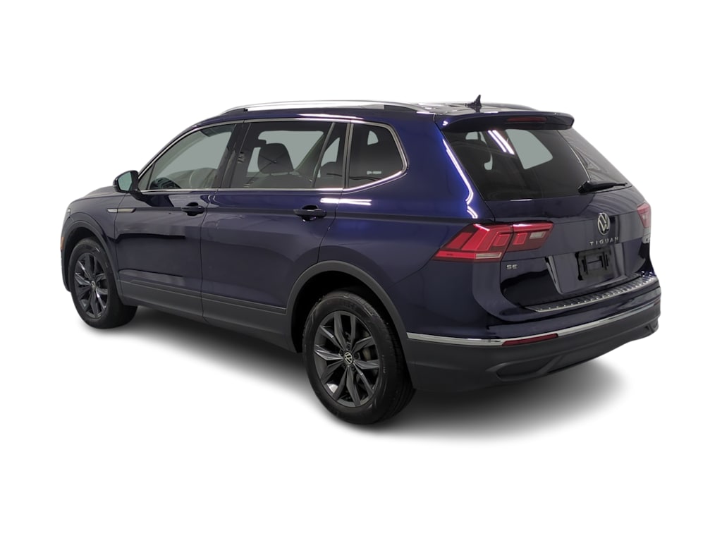 Thumbnail: 2022 Volkswagen Tiguan - 4