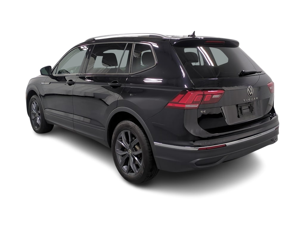 Thumbnail: 2023 Volkswagen Tiguan - 4