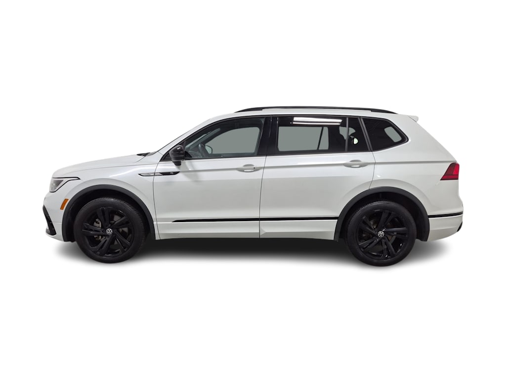Thumbnail: 2023 Volkswagen Tiguan - 3