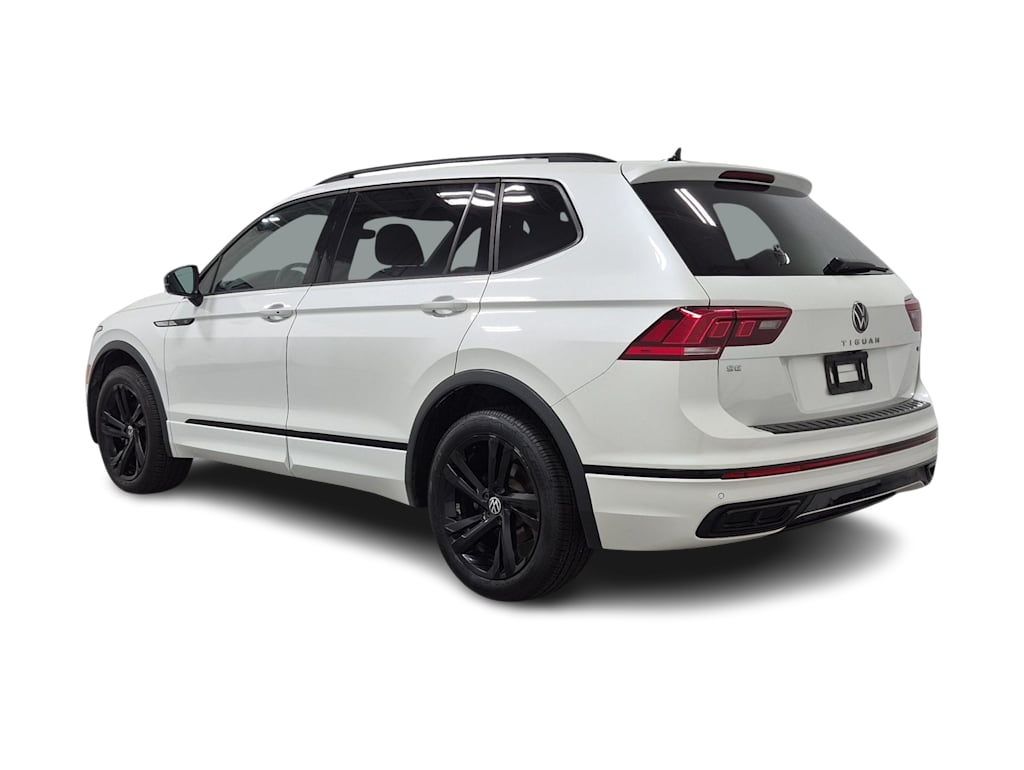 Thumbnail: 2023 Volkswagen Tiguan - 4