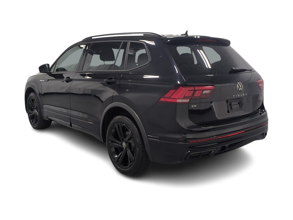 Thumbnail: 2023 Volkswagen Tiguan - 4