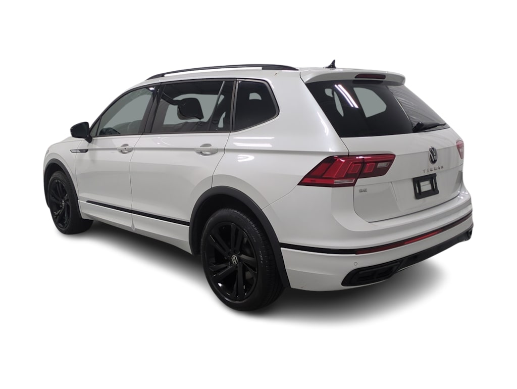 Thumbnail: 2023 Volkswagen Tiguan - 4