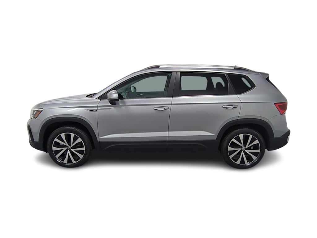 Thumbnail: 2022 Volkswagen Taos - 3