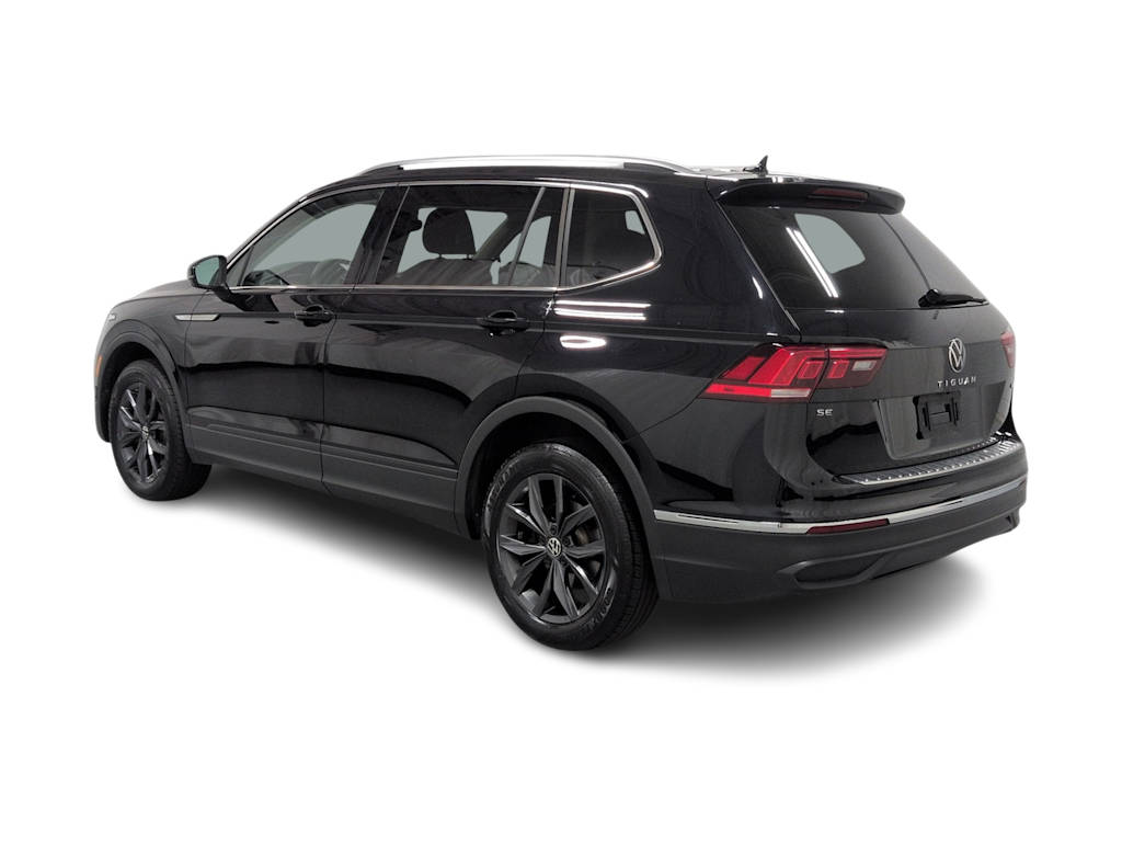 Thumbnail: 2023 Volkswagen Tiguan - 4