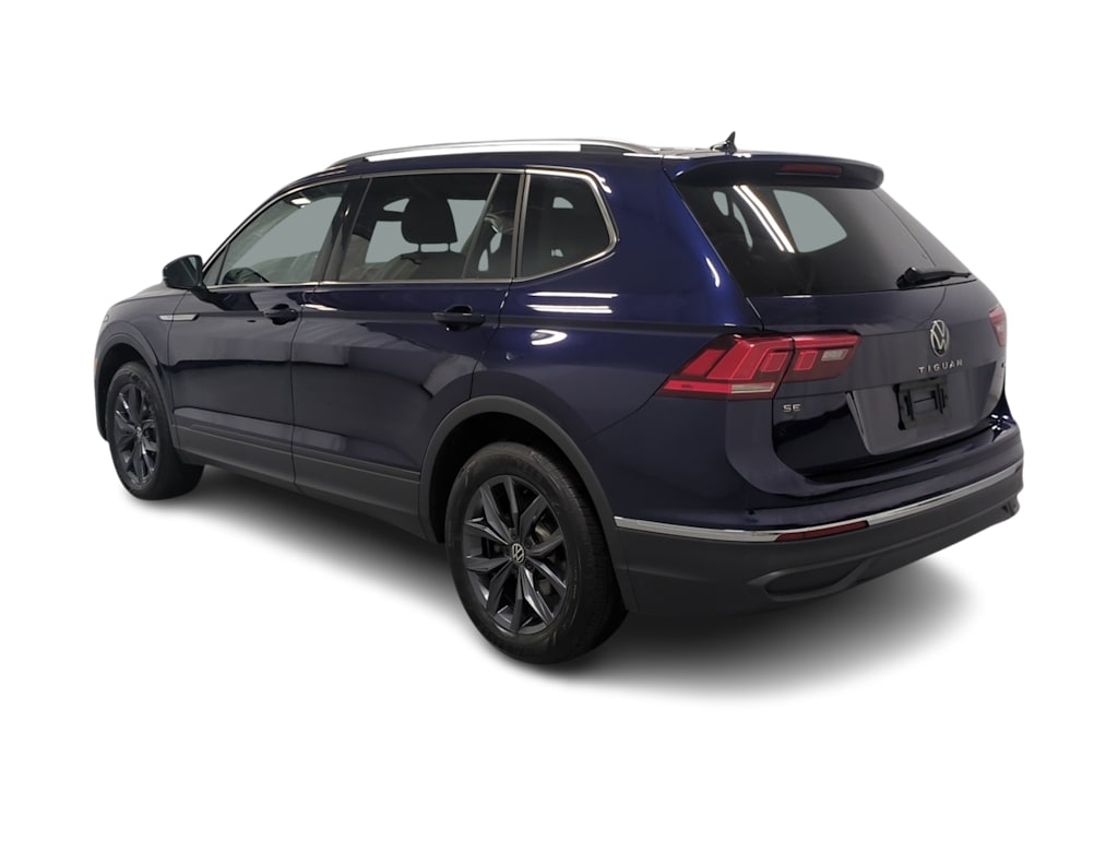Thumbnail: 2023 Volkswagen Tiguan - 4