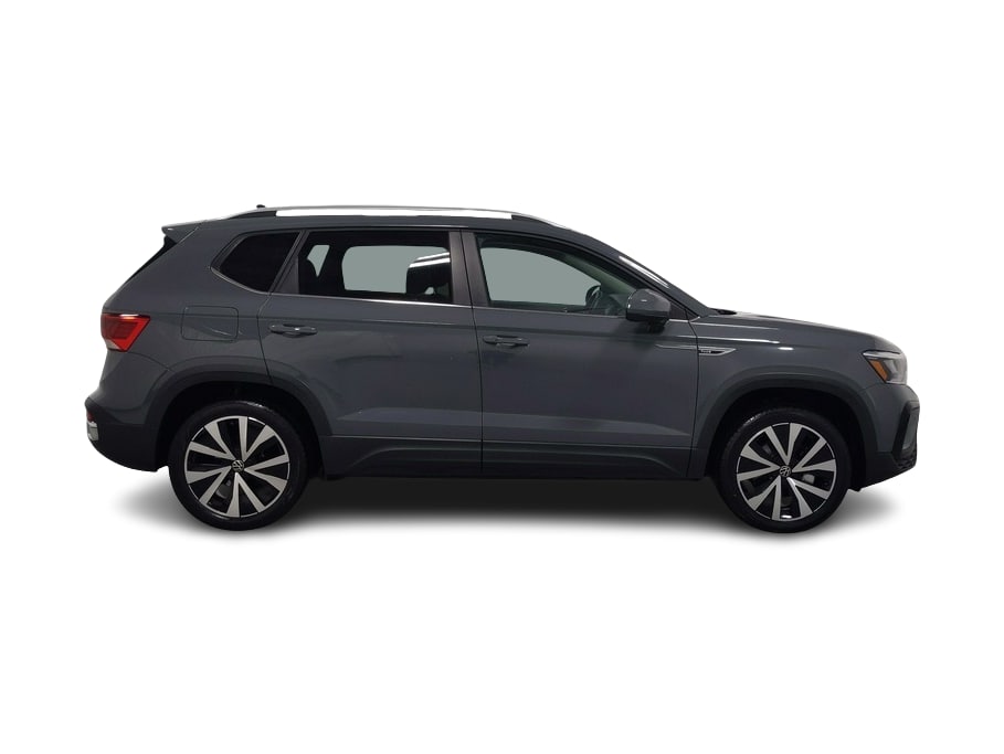 2022 Volkswagen Taos SE 24