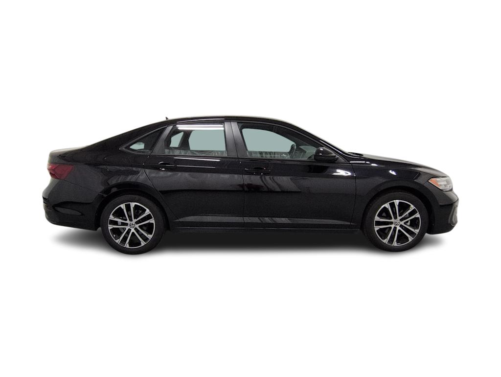 Thumbnail: 2022 Volkswagen Jetta - 24